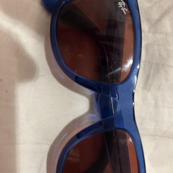 Ray ban translucent blue with red lenses - Picture 2 of 4